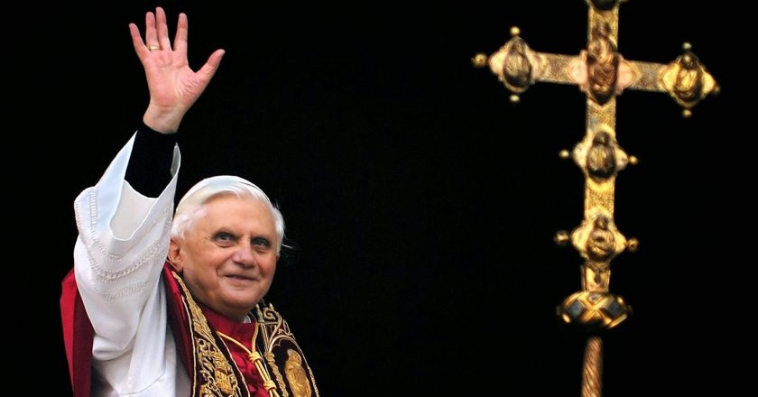 A casi un mes de su partida: El legado del Papa Emérito