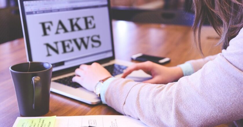 Noticias Falsas: una amenaza a la convivencia democrática